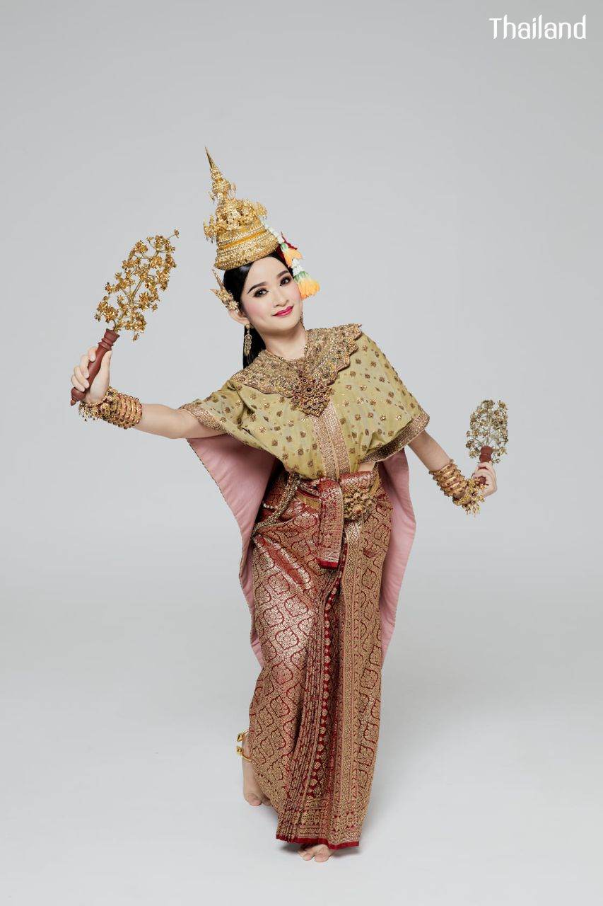 Chui Chai Ging Mai Ngoen-Thong Dance | THAILAND 🇹🇭