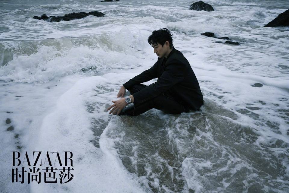 Zhu Yilong @ Harper&rsquo;s Bazaar China April 2022