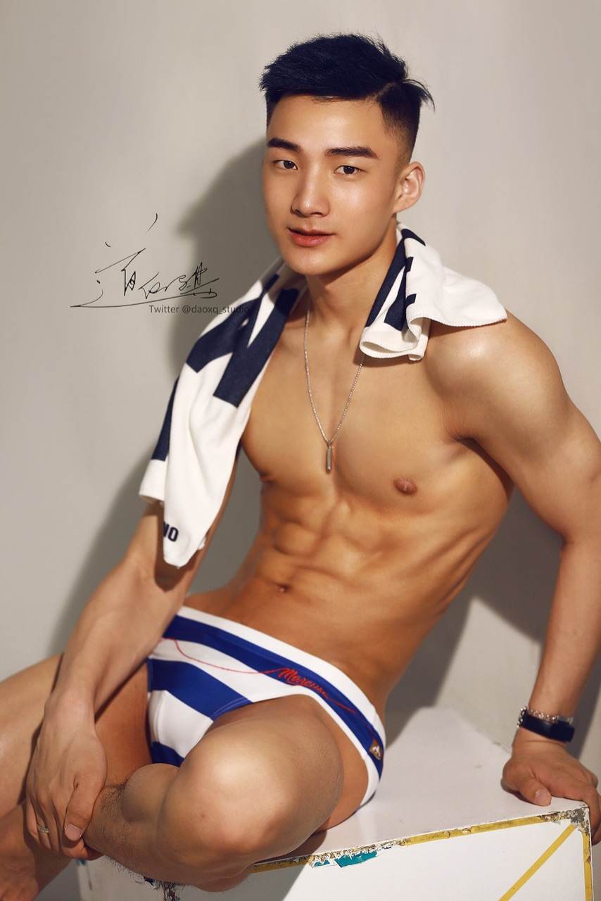 Hot men in underwear 659