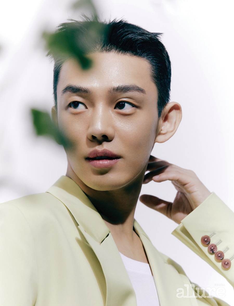 Yoo Ah in @ Allure Korea April 2022