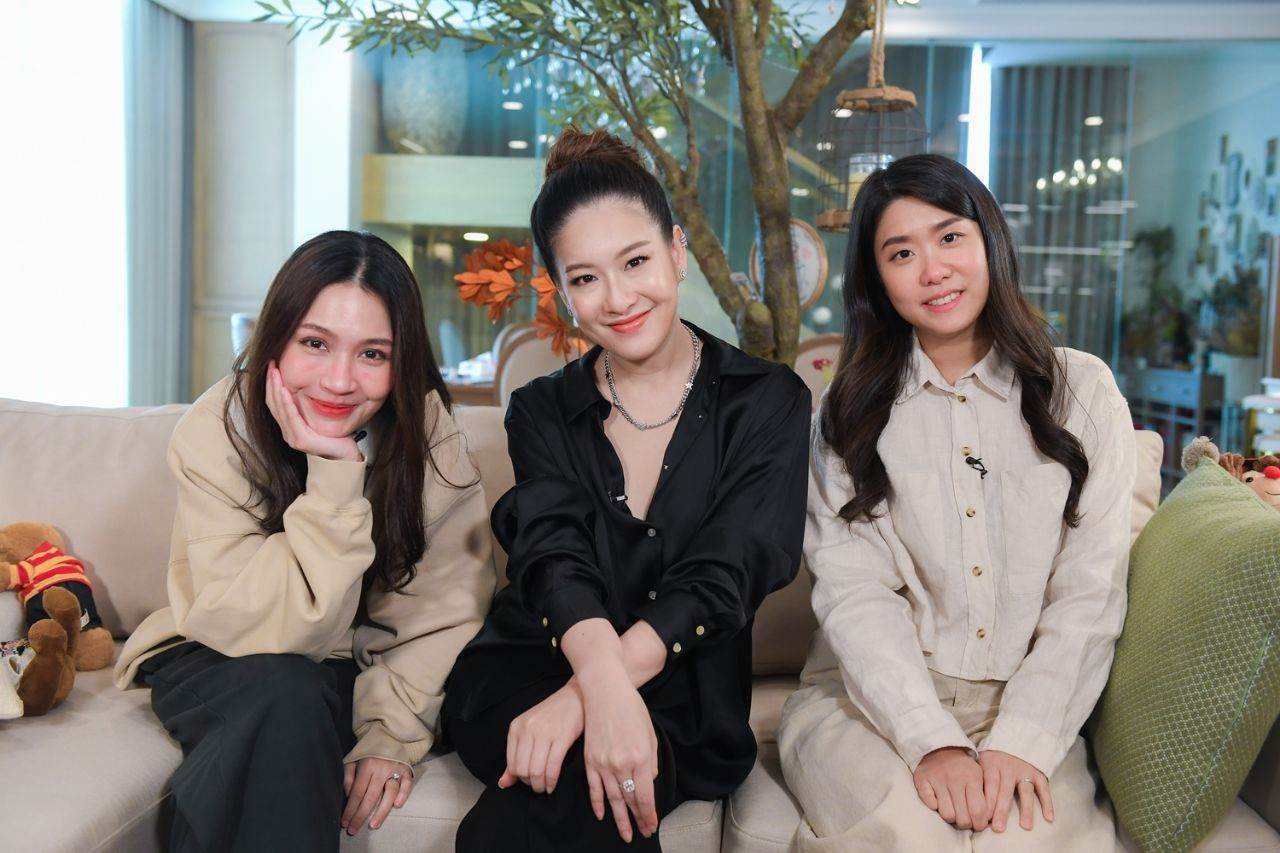 ดาวติ๊กต๊อก &ldquo;อูน-ชนิสรา&rdquo; แชร์แนวคิดจุดแข็งจุดอ่อนธุรกิจในรายการ &ldquo;DNA TALK&rdquo;