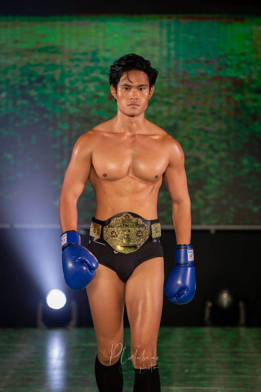 TEAMM8 เดินแบบ