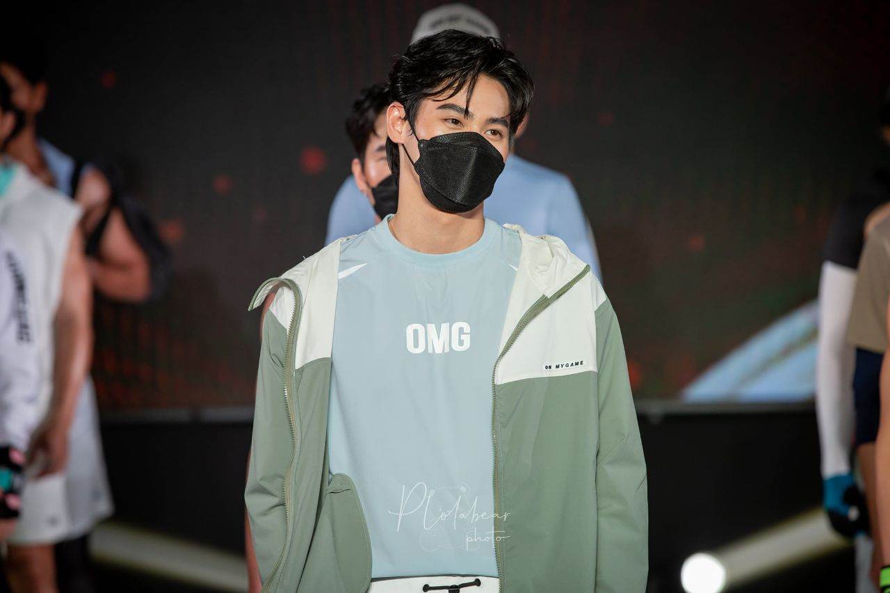 TEAMM8 เดินแบบ