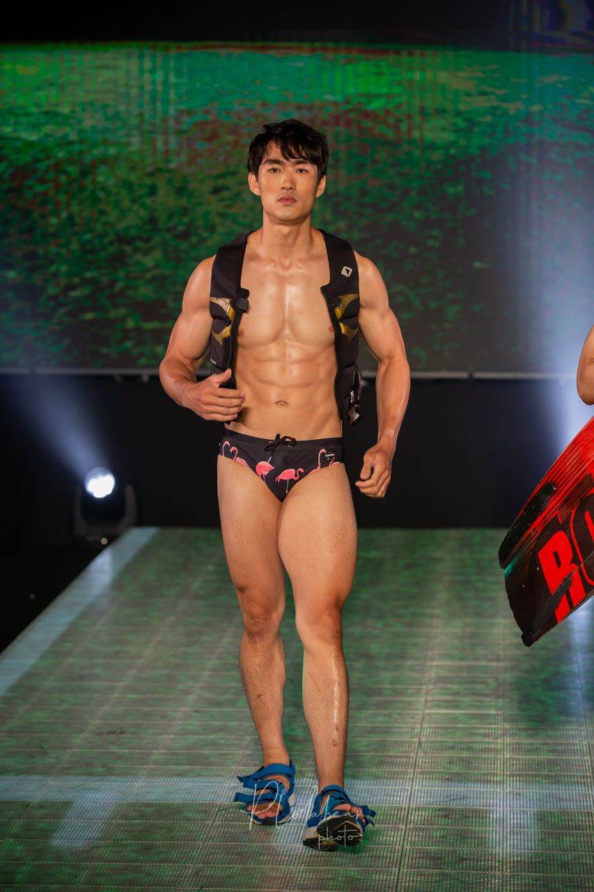 รวมนายแบบ TEAMM8