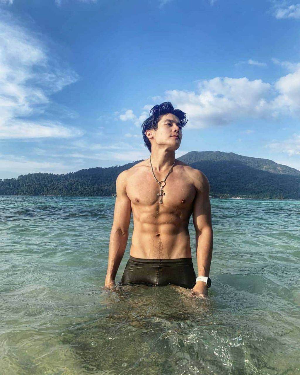 อย่าเยอะมาเจอกันเลย