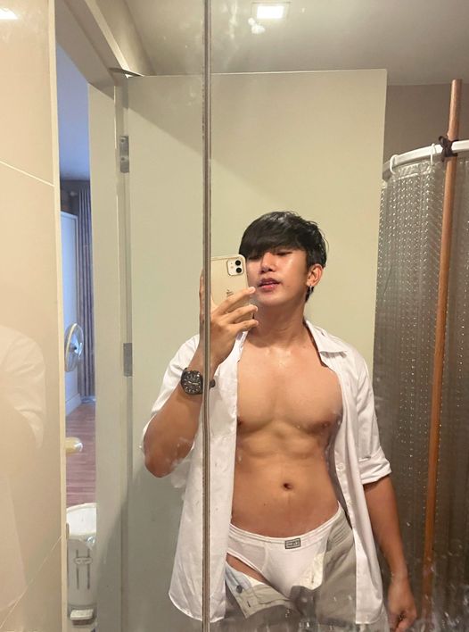 หนุ่มหล่อ ดอเลี่ยมทอง14