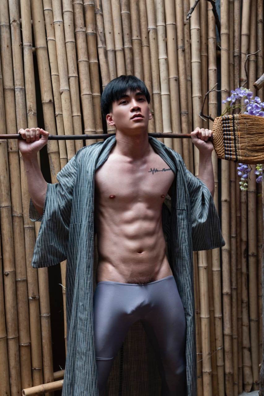 Hot men in underwear 670
