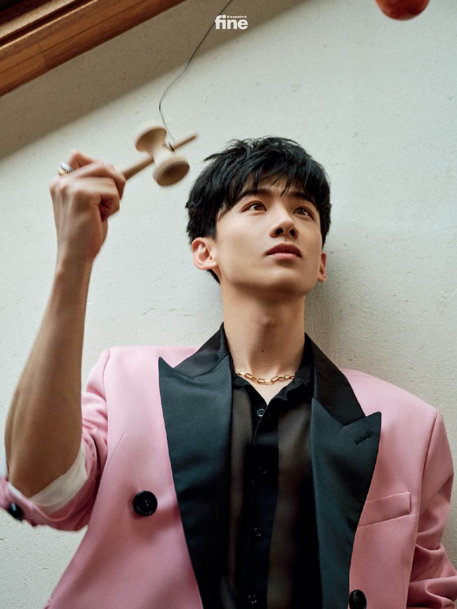 Bai Jingting @ Esquire Fine China April 2022