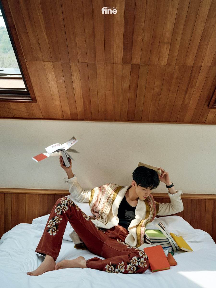 Bai Jingting @ Esquire Fine China April 2022