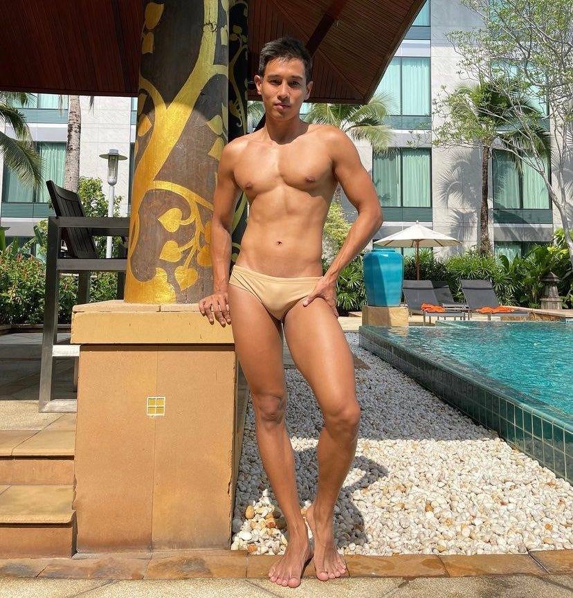 ถอดโชว์เรือนร่าง 2768