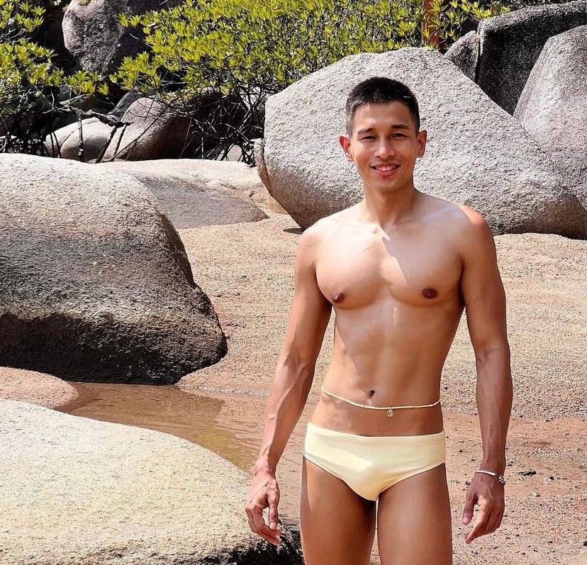 ถอดโชว์เรือนร่าง 2770