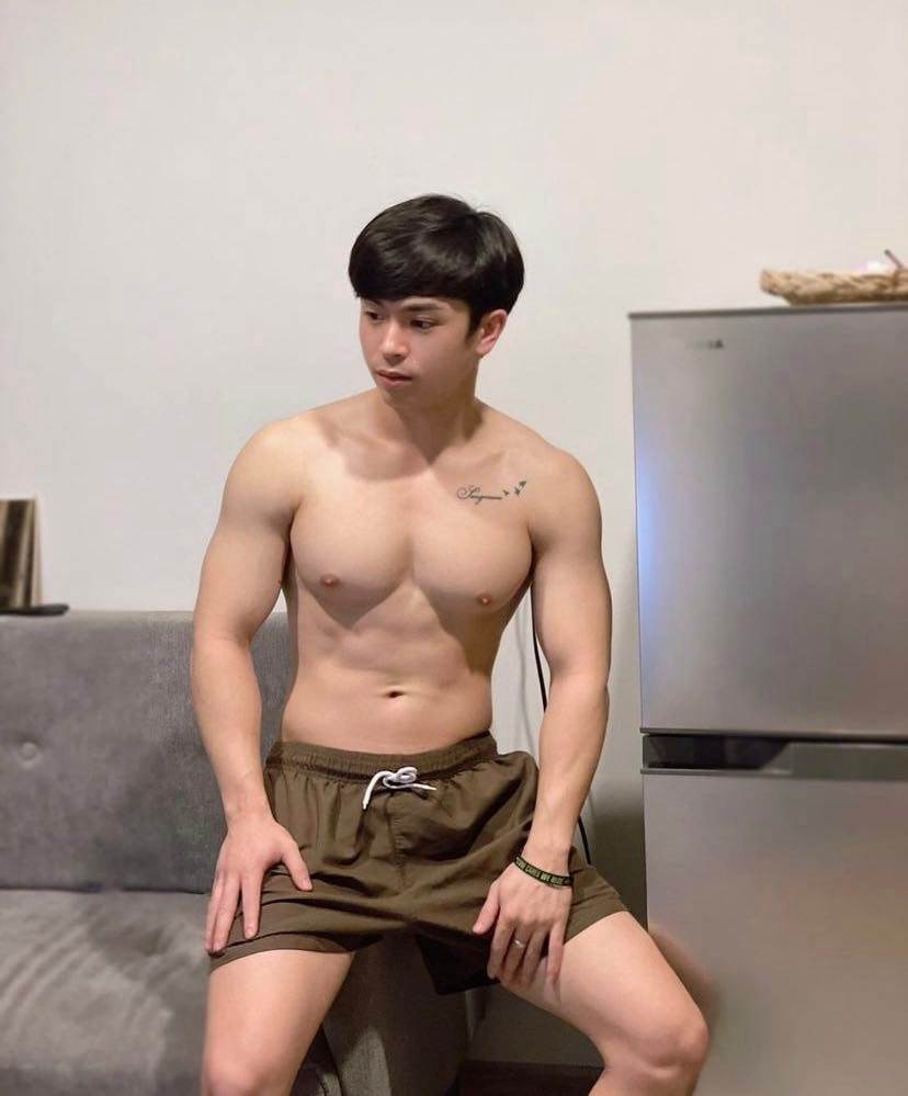 ถอดโชว์เรือนร่าง 2770