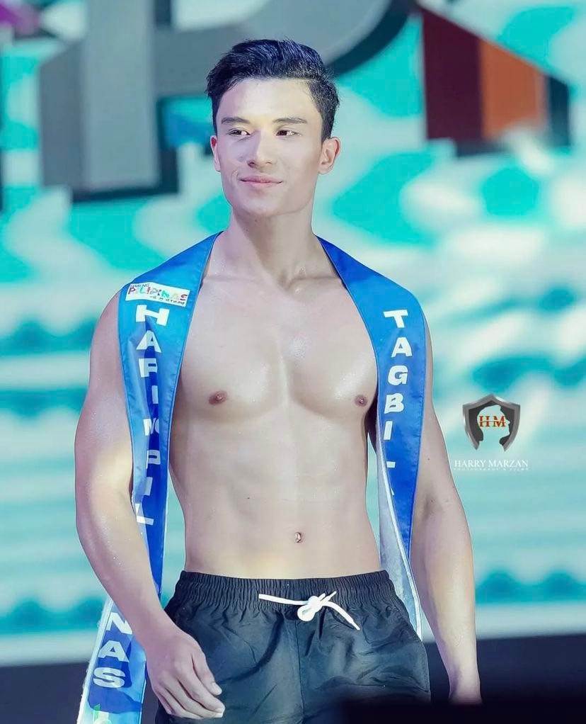 ถอดโชว์เรือนร่าง 2770
