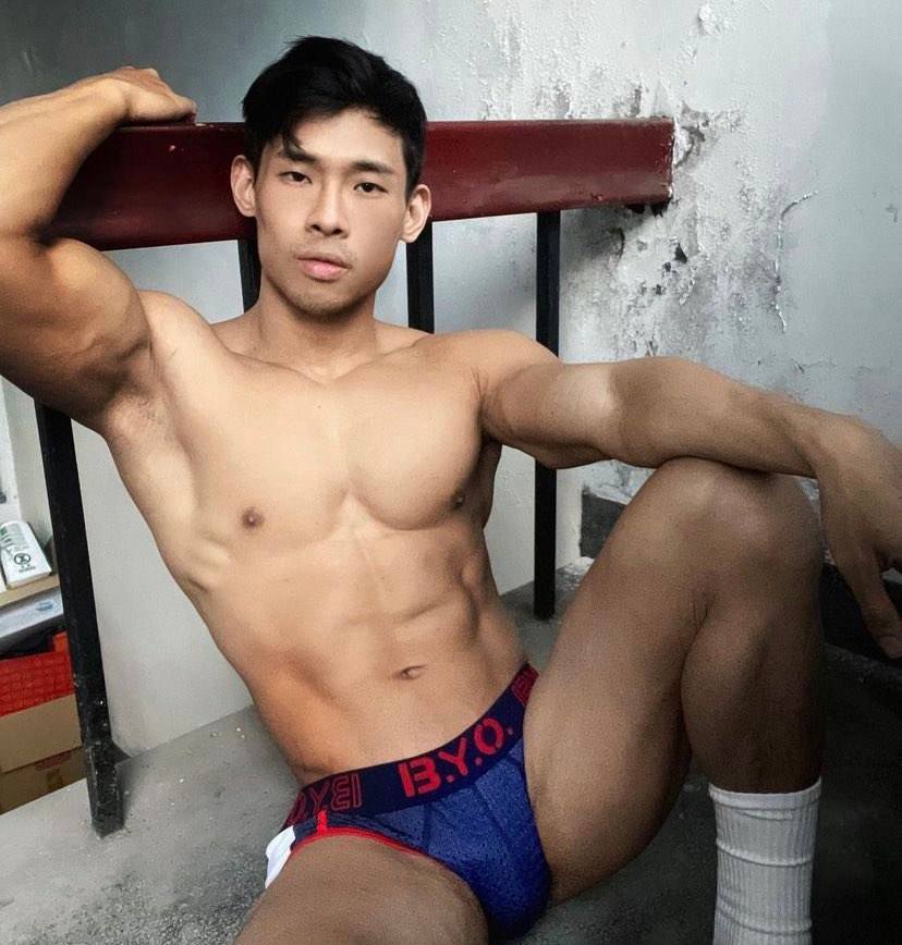 ถอดโชว์เรือนร่าง 2771