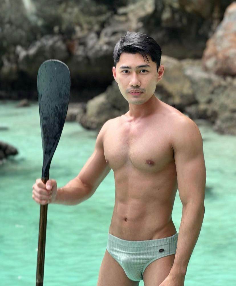 ถอดโชว์เรือนร่าง 2772