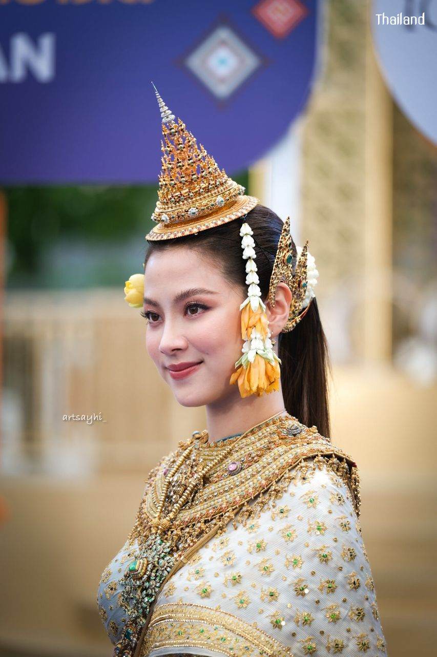 Nang Songkran 2022: Kirinee Devi or Kankinee Devi by "Baifern - Pimchanok" | THAILAND 🇹🇭