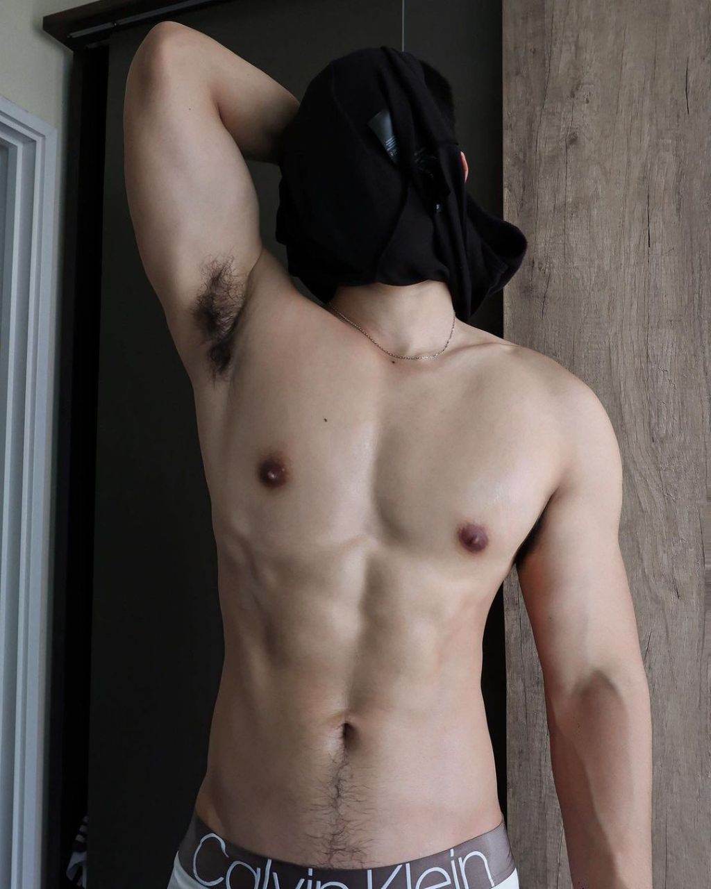 ผัวหล่อชวนฝัน
