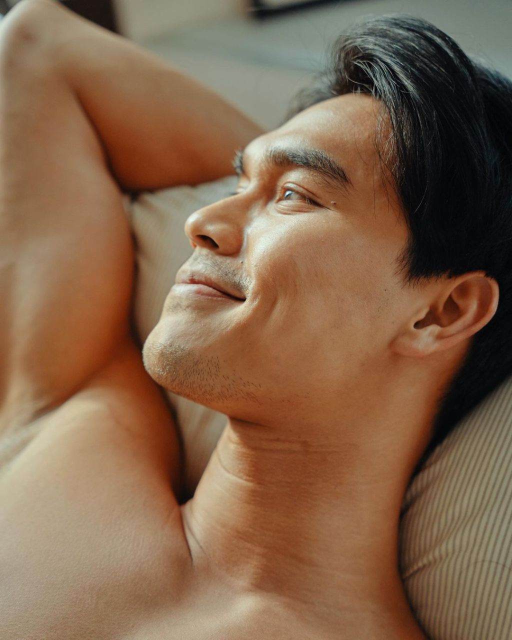ผัวหล่อชวนฝัน