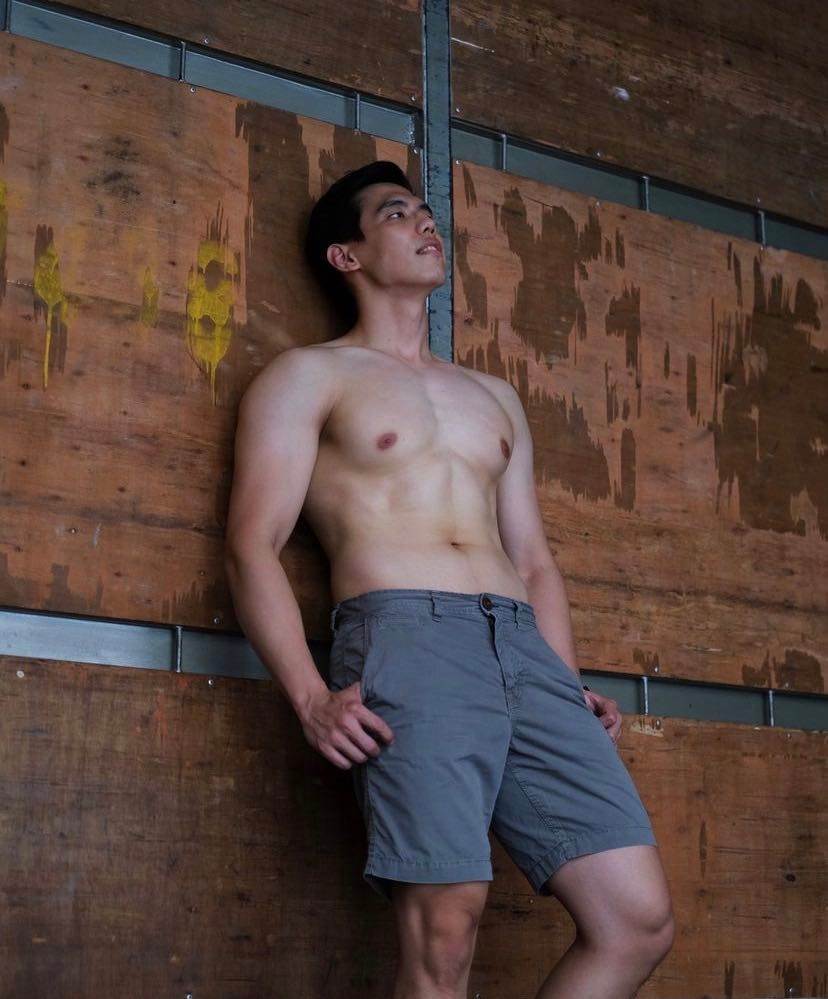 ถอดโชว์เรือนร่าง 2774