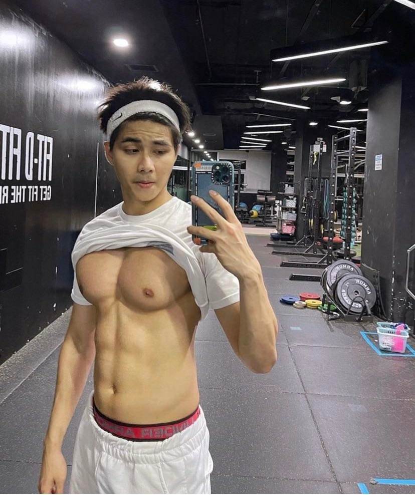 ถอดโชว์เรือนร่าง 2774