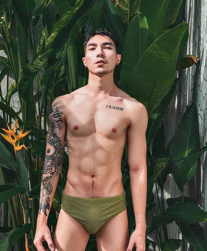 ถอดโชว์เรือนร่าง 2774