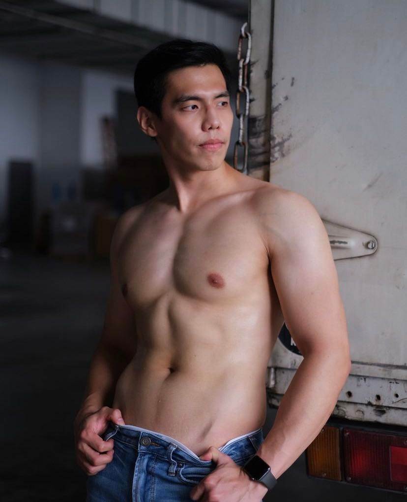 ถอดโชว์เรือนร่าง 2774