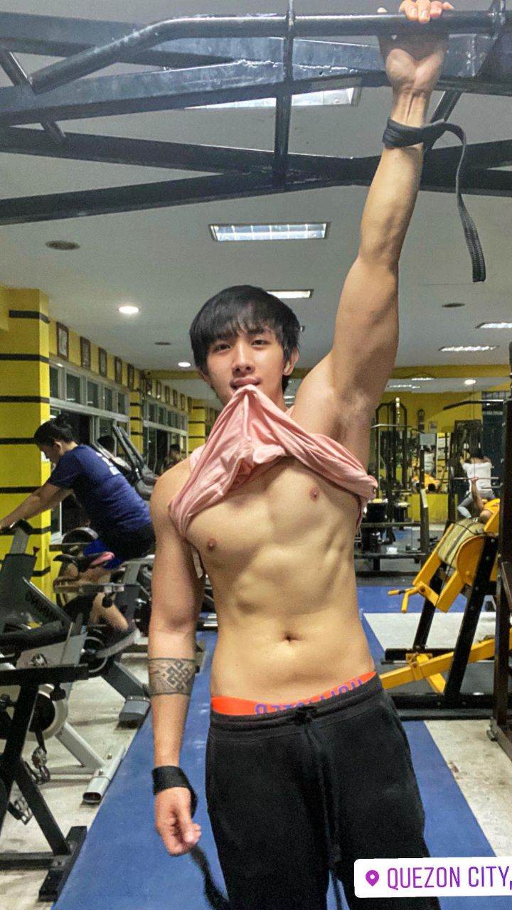 ถอดโชว์เรือนร่าง 2774