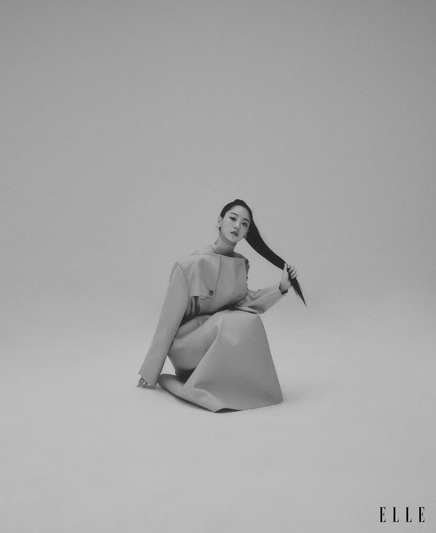 Cho Yi Hyun @ ELLE Singapore April 2022