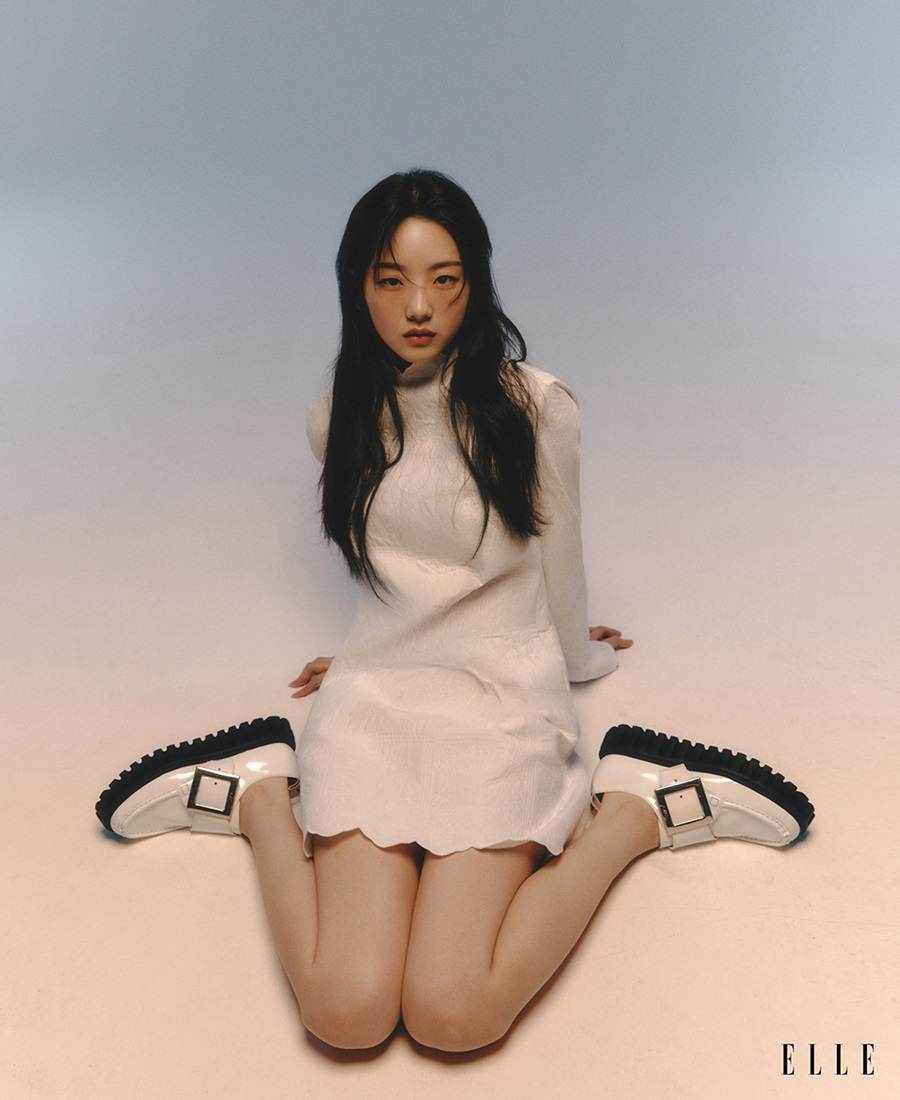 Cho Yi Hyun @ ELLE Singapore April 2022