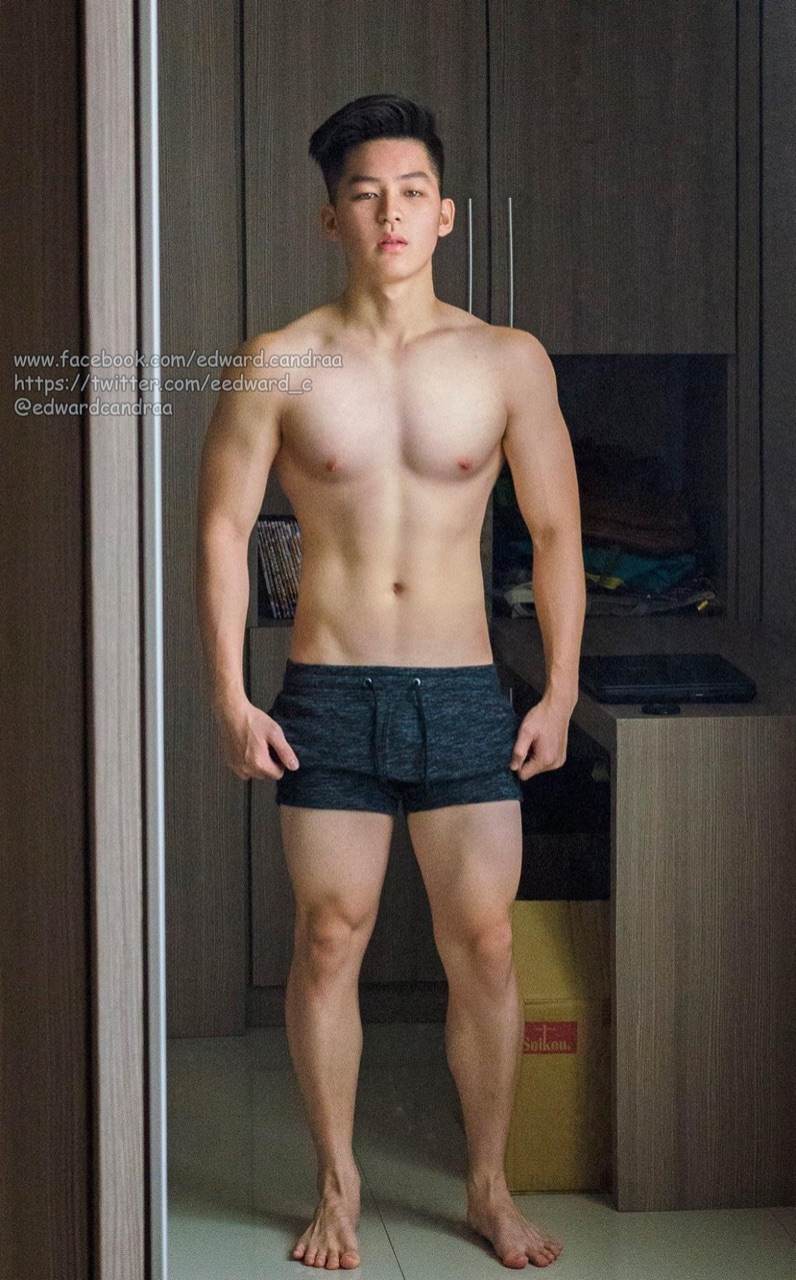 ผู้ชาย นมสวย {27}