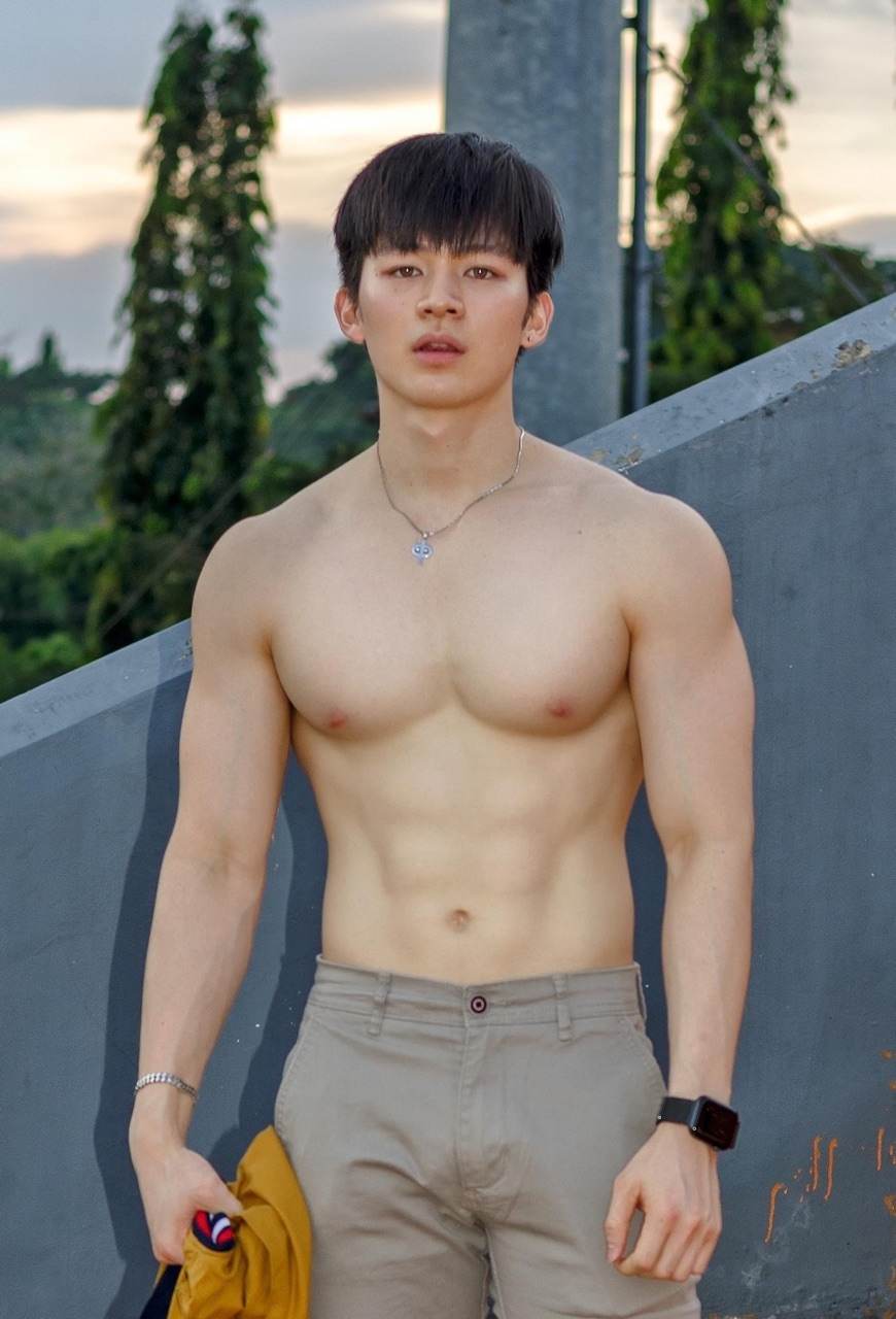 ผู้ชาย นมสวย {27}
