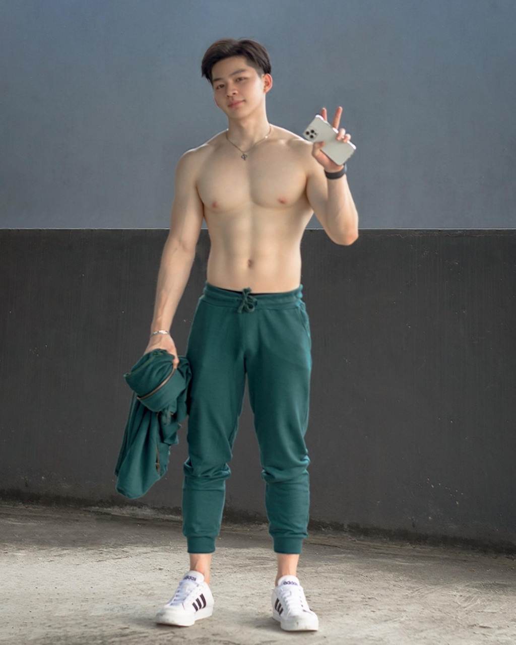 ผู้ชาย นมสวย {27}