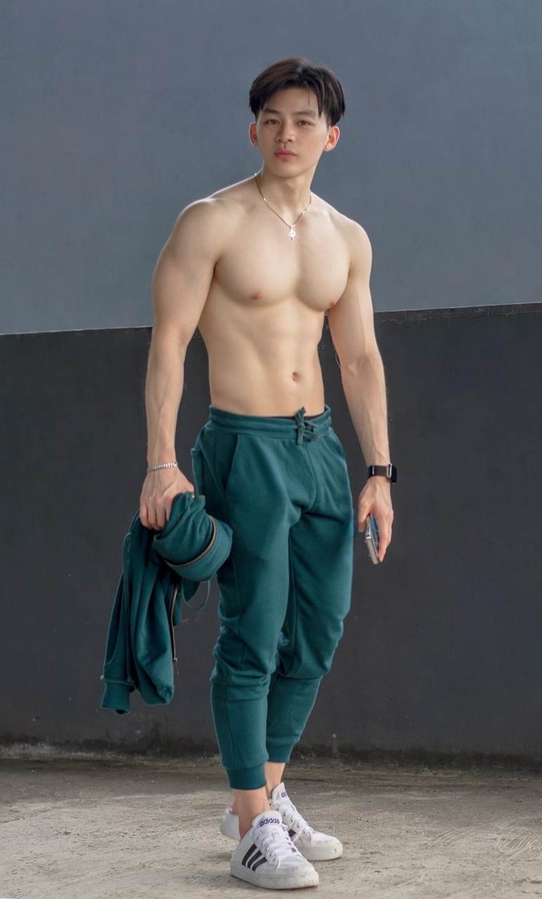 ผู้ชาย นมสวย {27}
