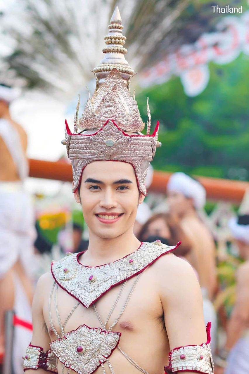 "Salung Luang Angels" in Songkran Festival of Lampang Province | THAILAND 🇹🇭