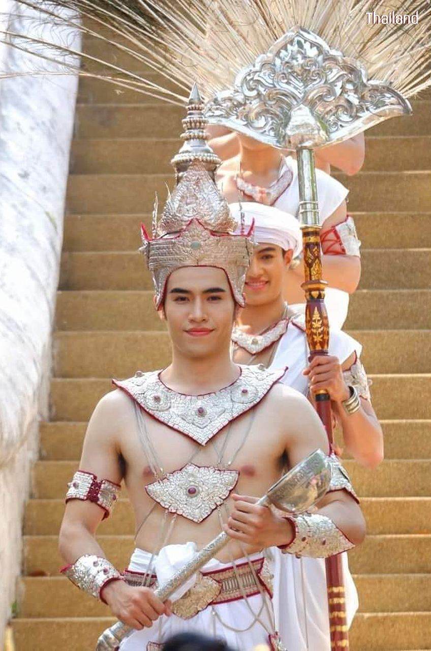 "Salung Luang Angels" in Songkran Festival of Lampang Province | THAILAND 🇹🇭