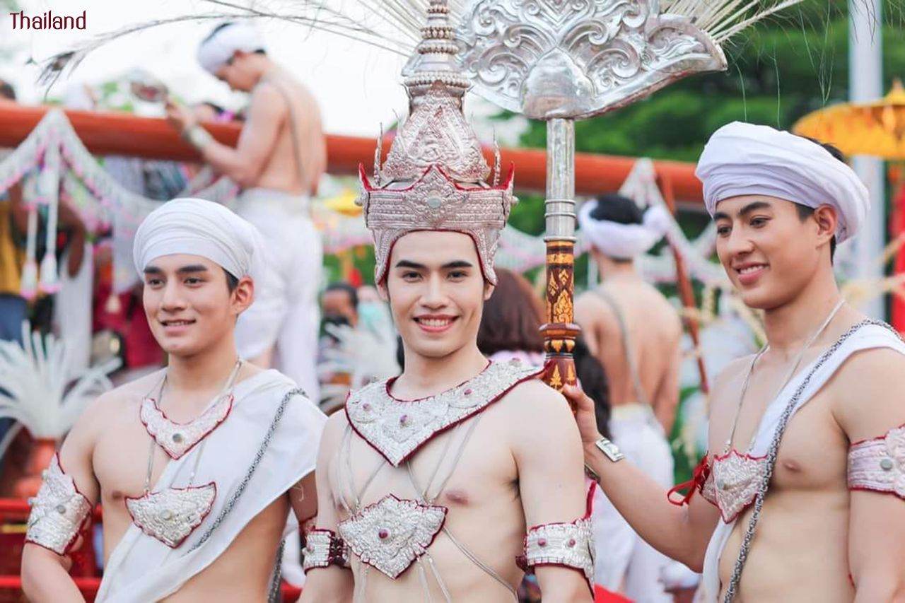 "Salung Luang Angels" in Songkran Festival of Lampang Province | THAILAND 🇹🇭