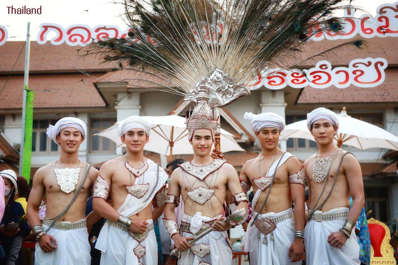 "Salung Luang Angels" in Songkran Festival of Lampang Province | THAILAND 🇹🇭