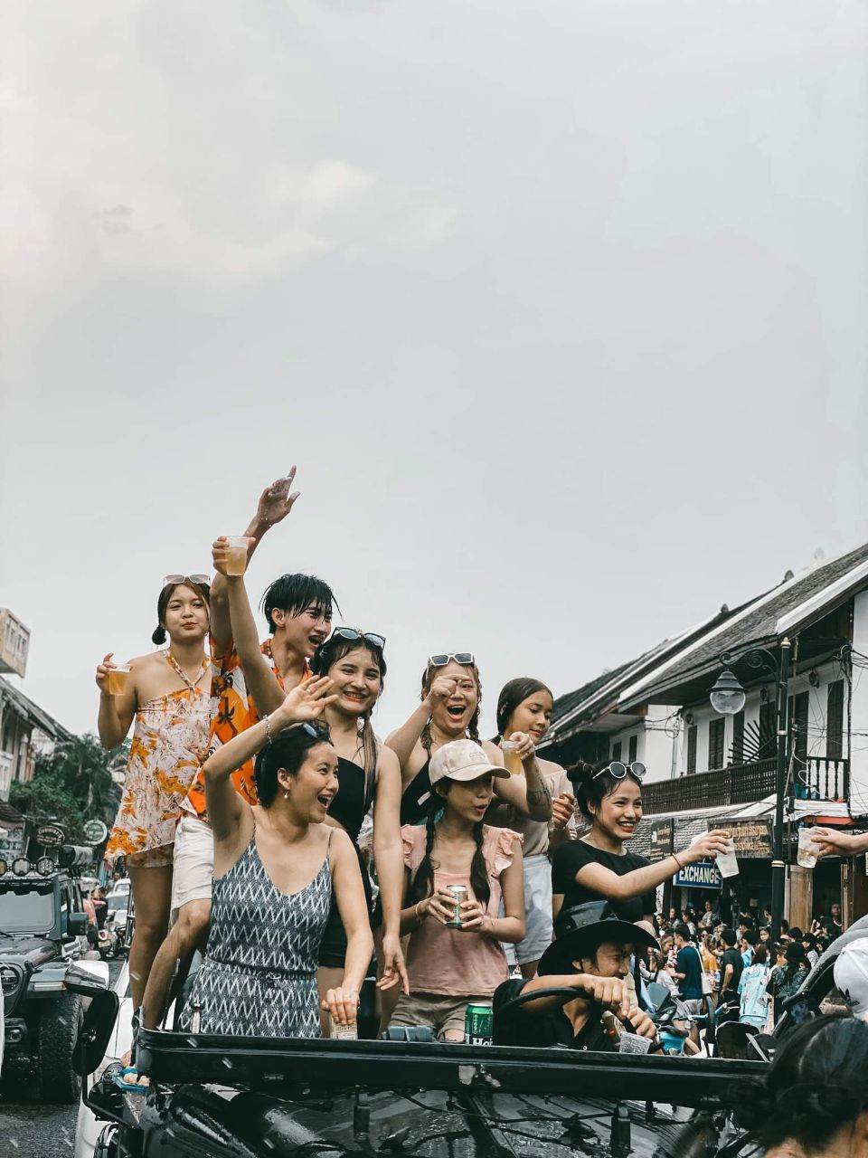 Pi mai in Laos : ภาพบรรยากาศงานฉลองเดือน 5 หลวงพระบาง เมืองมรดกโลก 14/42022