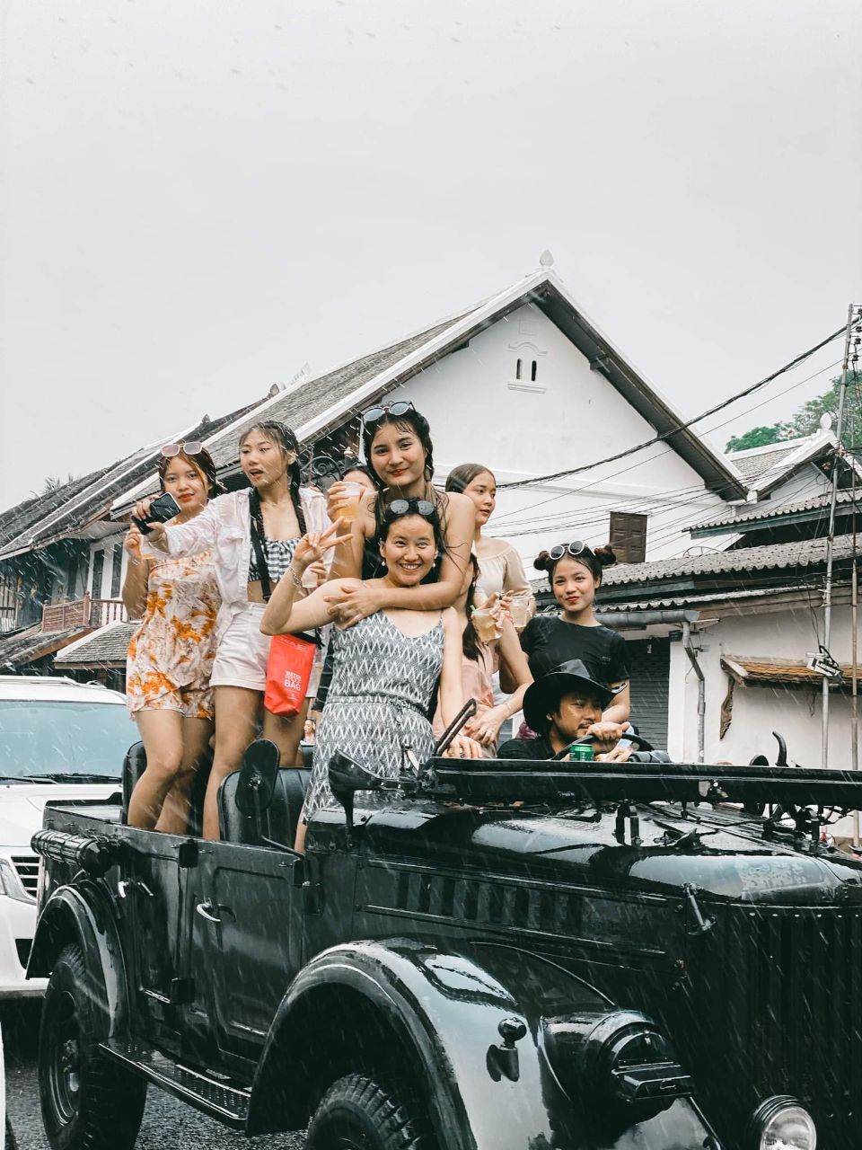 Pi mai in Laos : ภาพบรรยากาศงานฉลองเดือน 5 หลวงพระบาง เมืองมรดกโลก 14/42022