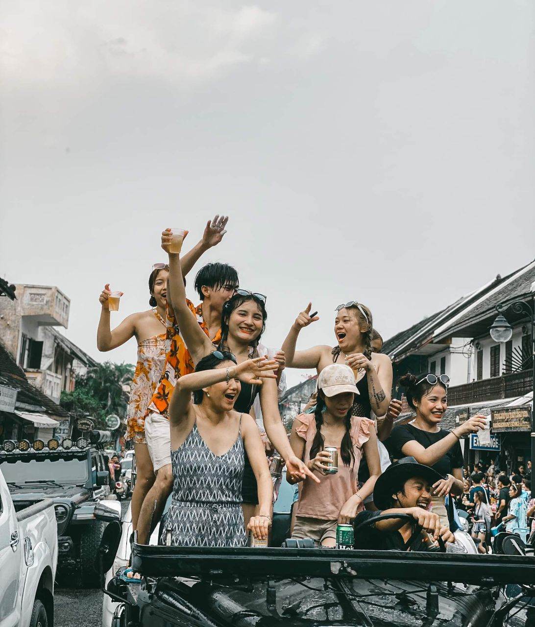 Pi mai in Laos : ภาพบรรยากาศงานฉลองเดือน 5 หลวงพระบาง เมืองมรดกโลก 14/42022