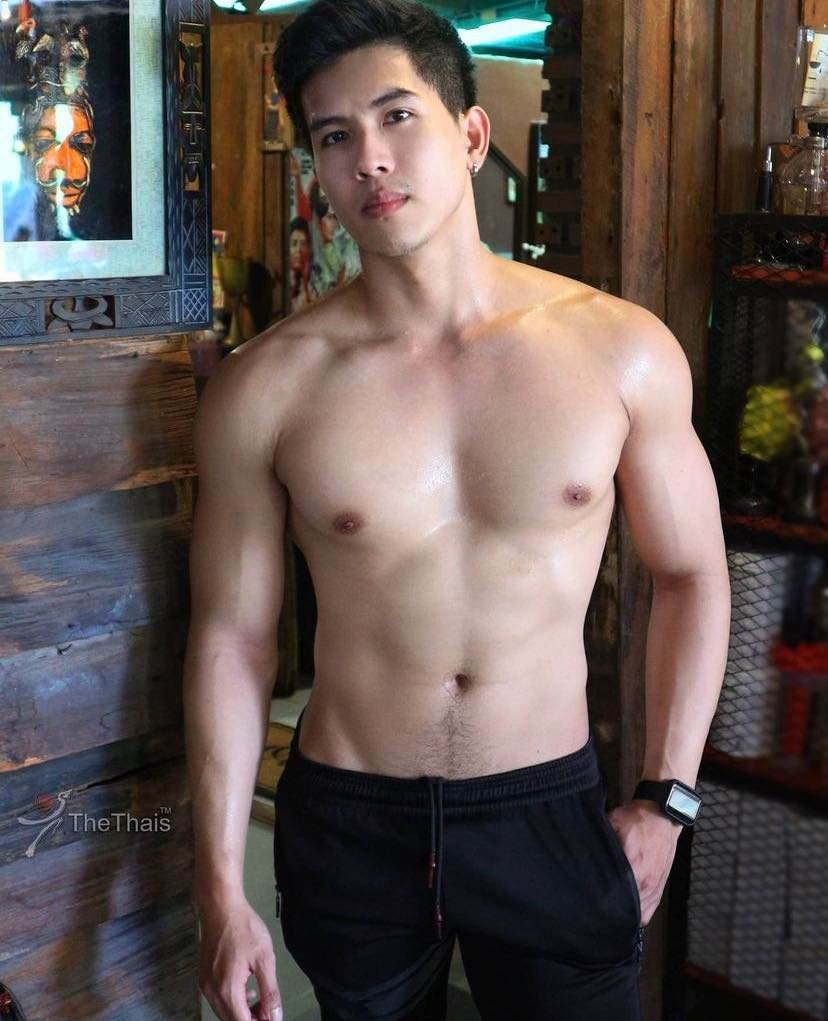หล่อบ้างน่ารักบ้าง ๘๑