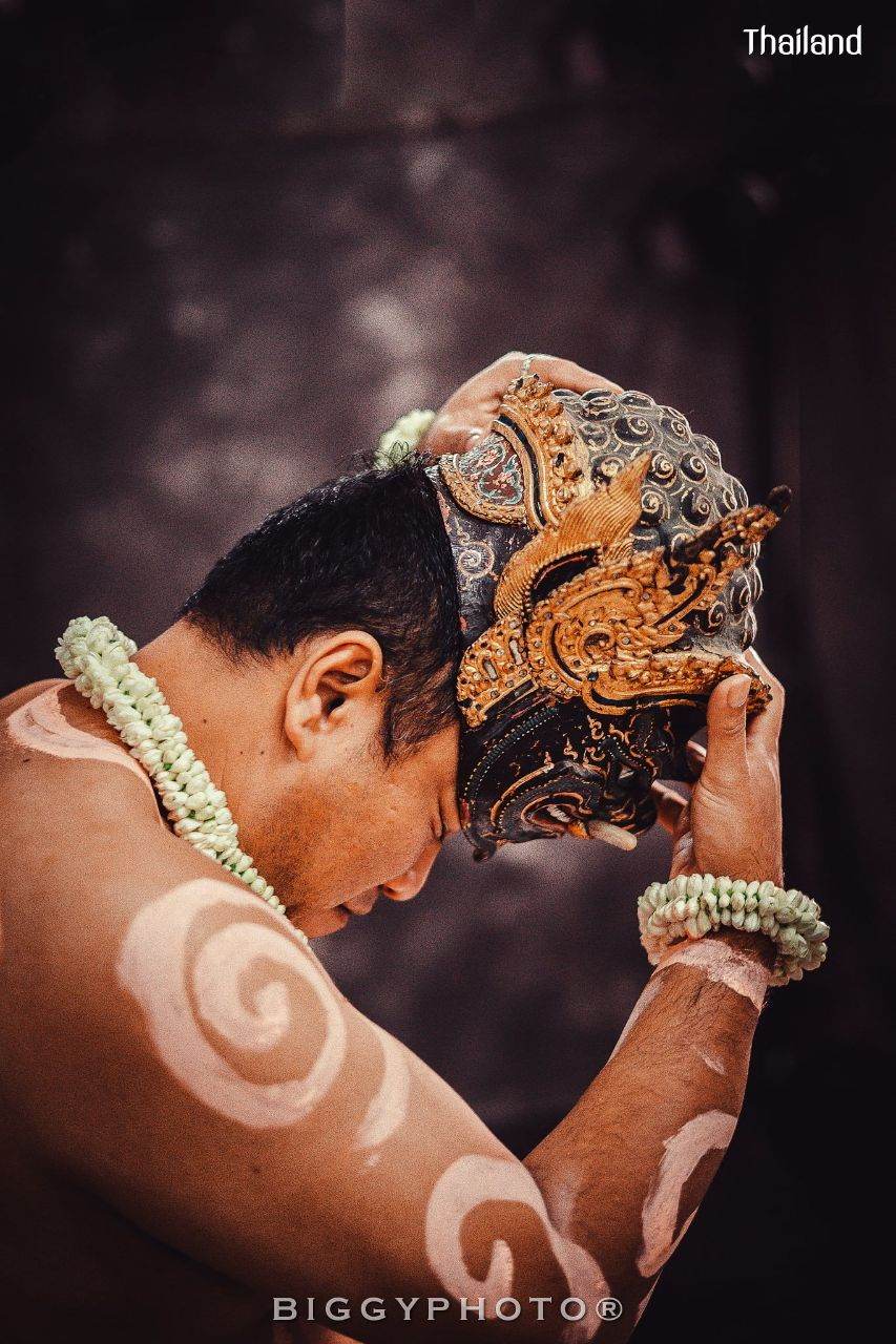 PHRA-PIRAB (PHAPILAB) DANCE AND MUSIC DEITY IN MASK | THAILAND 🇹🇭