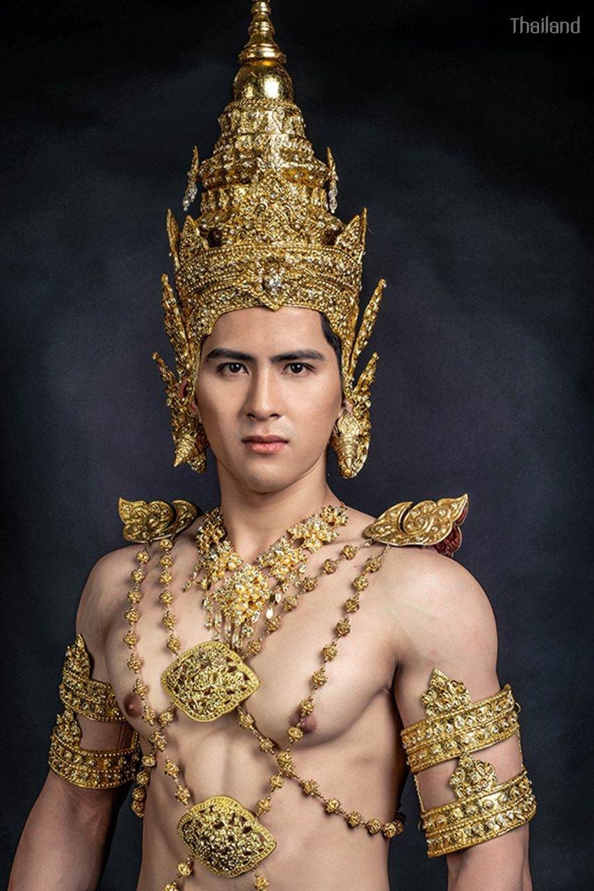 "Khun Sangkhan" The Lord of Lanna Songkran festival, 2018 | THAILAND 🇹🇭