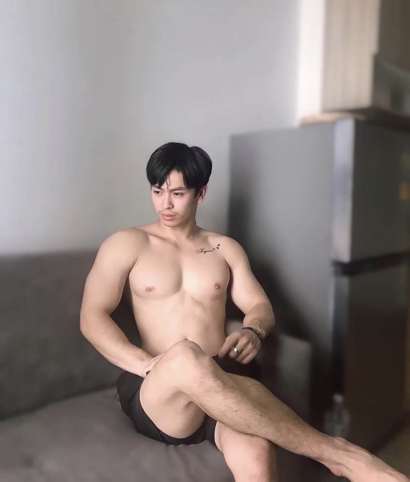 ผู้ชาย นมสวย {28}