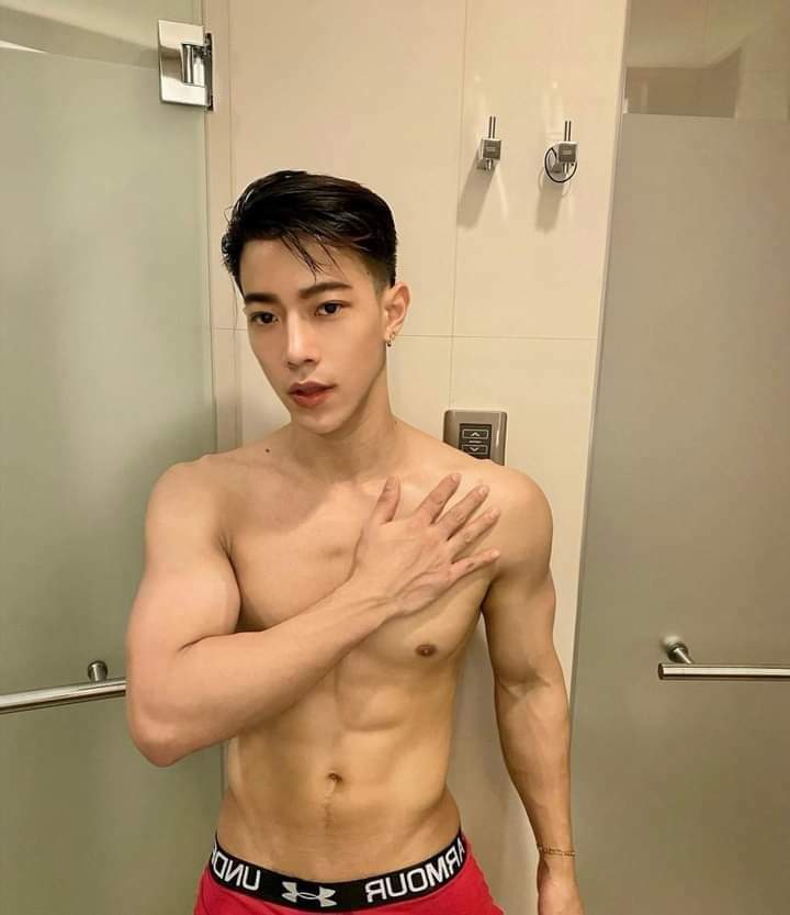 หนุ่มหล่อกระดอไม่เคยแห้ง56