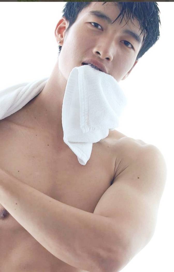 รุ่นพี่รับ รุ่นน้องรุก