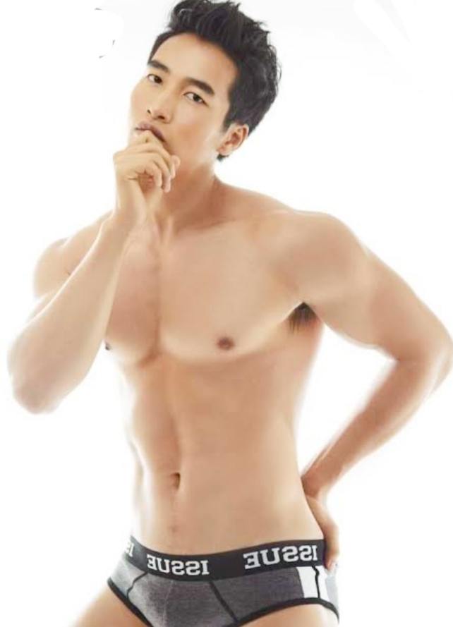 รุ่นพี่รับ รุ่นน้องรุก