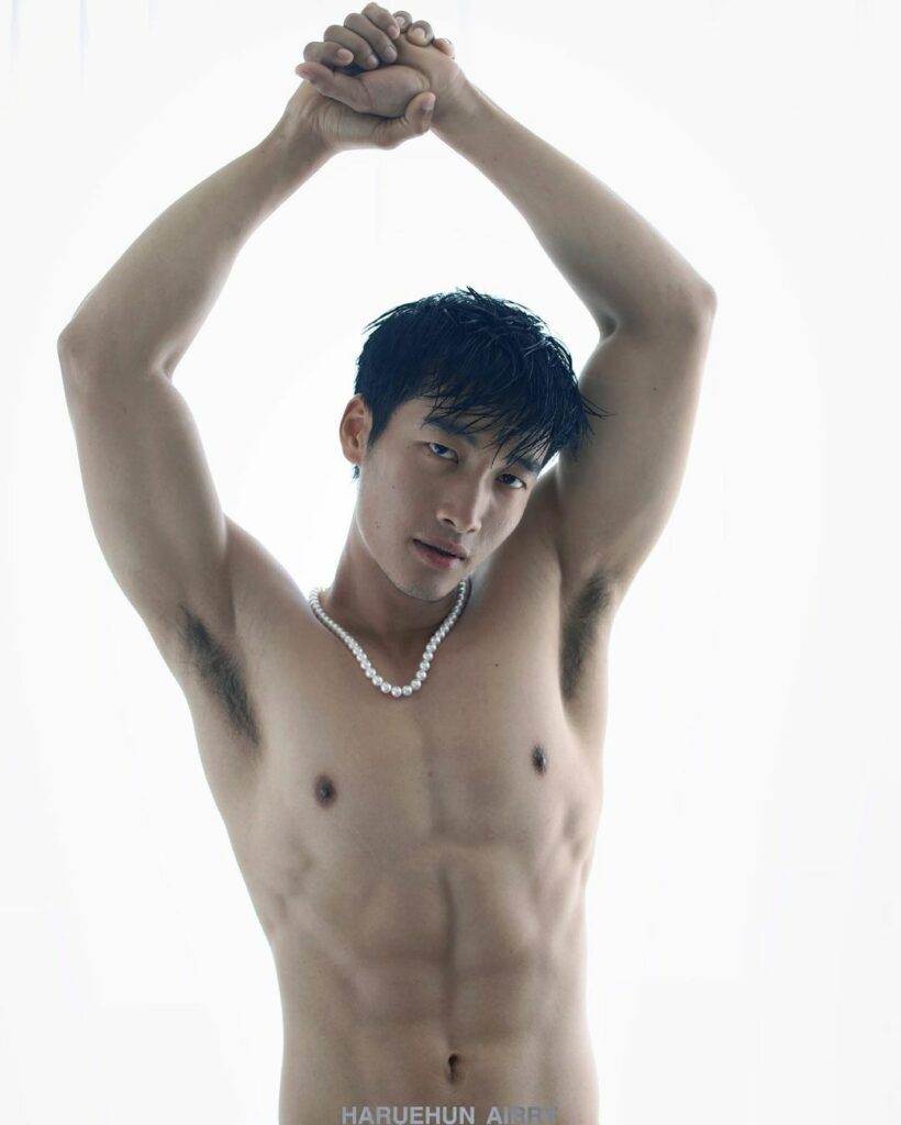 รุ่นพี่รับ รุ่นน้องรุก