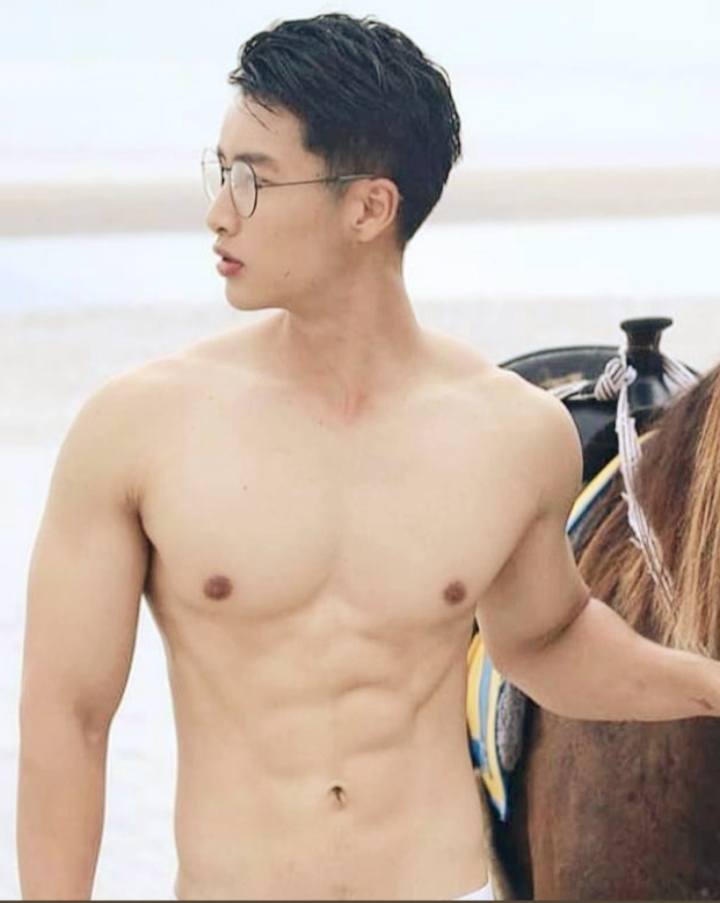 รุ่นพี่รับ รุ่นน้องรุก