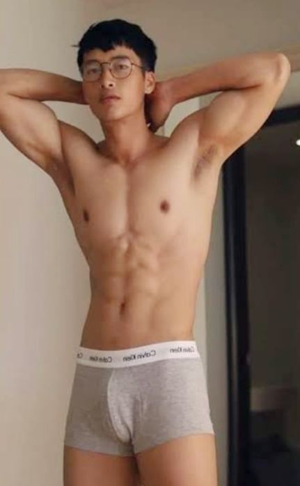 รุ่นพี่รับ รุ่นน้องรุก